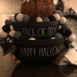 Rae Dunn TRICK OR TREAT Bowl Set